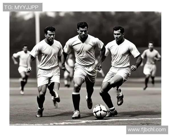 20位足球明星的经典黑白照片展现他们不同时期的风采与魅力 20位足球明星的经典黑白照片展现他们不同时期的风采与魅力