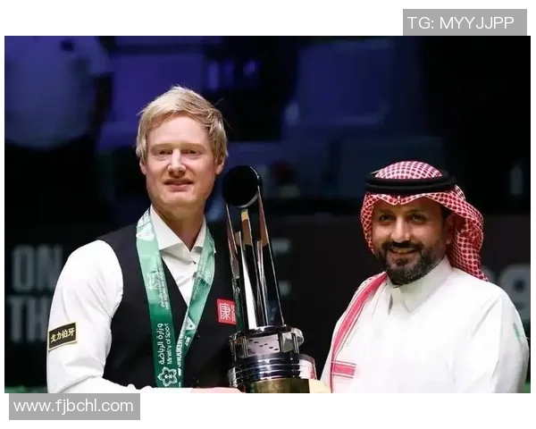 塞尔比与足球明星的友谊赛场上碰撞出的激情与梦想 塞尔比与足球明星的友谊赛场上碰撞出的激情与梦想